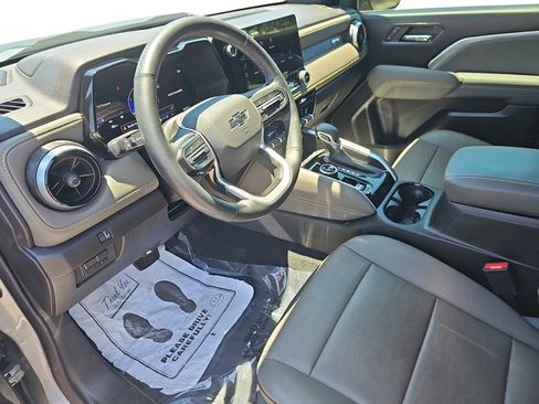 Used 2024 Chevrolet Colorado ZR2 w/ ZR2 Convenience Package III AWD/4WD image 13