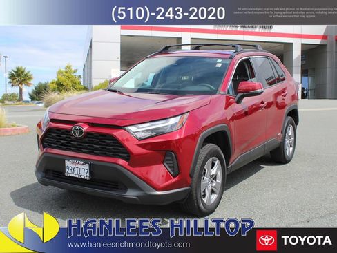 Used 2025 Toyota RAV4 XLE AWD/4WD image 3