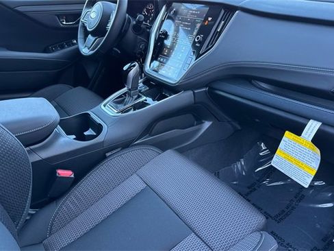 Used 2025 Subaru Outback Premium w/ Popular Package #1A image 18