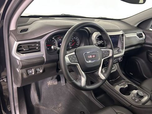 Used 2023 GMC Acadia SLT w/ Elevation Edition image 14