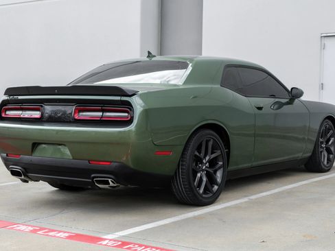 Used 2022 Dodge Challenger GT w/ Plus Package image 2
