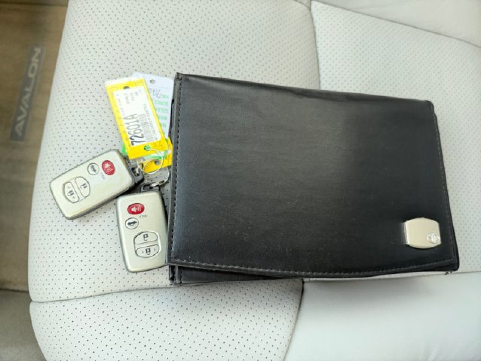 Used 2009 Toyota Avalon Limited FWD image 20
