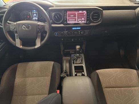 Used 2023 Toyota Tacoma TRD Off-Road w/ Technology Package AWD/4WD image 11