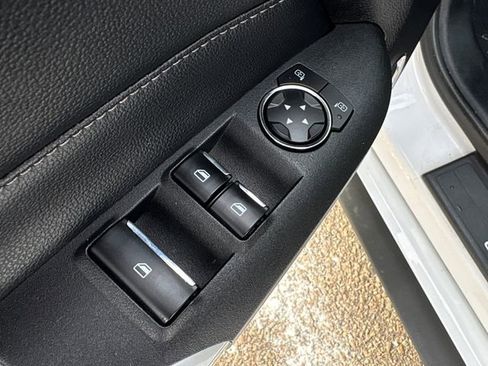 Used 2021 Ford Mustang Premium image 21