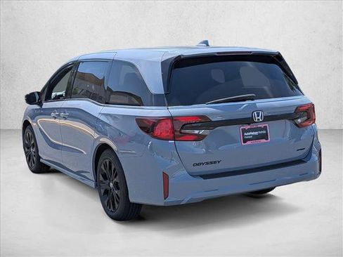 New 2026 Honda Odyssey Touring image 7