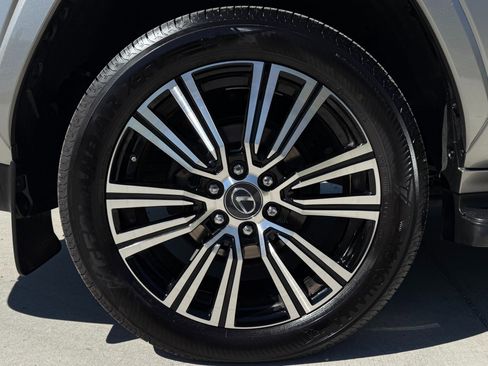Used 2023 Lexus LX 600 4WD w/ Luxury Package image 44