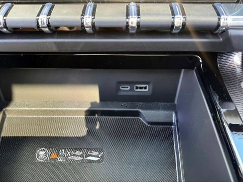 New 2026 GMC Yukon XL Elevation w/ Elevation Premium Package AWD/4WD image 24
