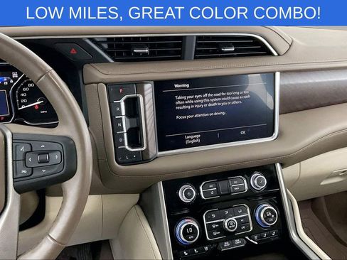 Used 2021 GMC Yukon Denali image 9