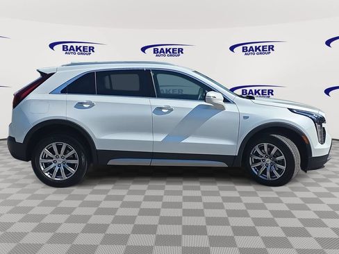 Used 2023 Cadillac XT4 Premium Luxury w/ Cold Weather Package AWD/4WD image 4