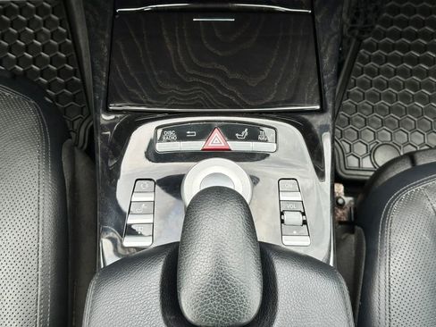 Used 2013 Mercedes-Benz S 550 4MATIC image 29