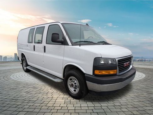 Used 2024 GMC Savana 2500 w/ Driver Convenience Package RWD image 2