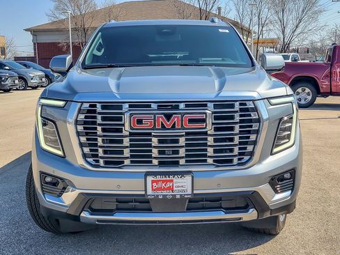 Used 2025 GMC Yukon XL Denali image 5
