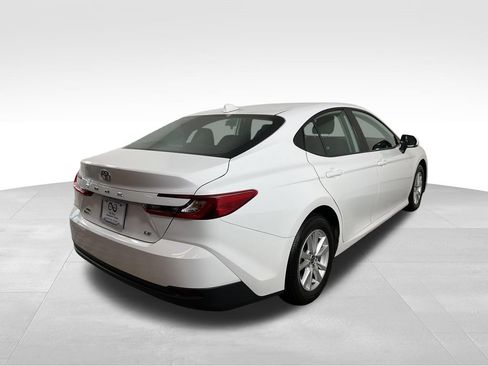 Used 2025 Toyota Camry LE w/ Convenience Package AWD/4WD image 9