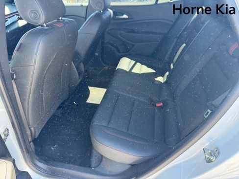 Used 2024 Chevrolet Trax RS w/ Sunroof Package FWD image 11