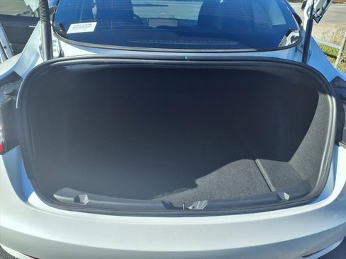 Used 2023 Tesla Model 3 Standard Range image 19