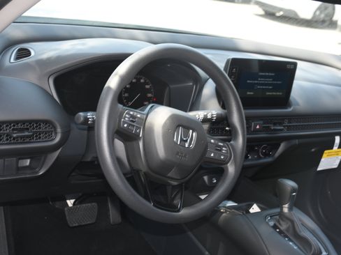 New 2026 Honda HR-V LX image 4