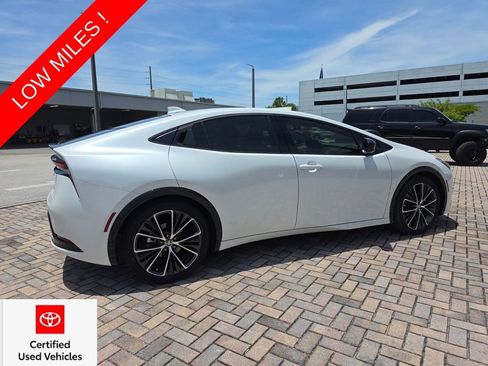 Used 2023 Toyota Prius XLE FWD image 11