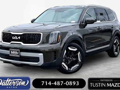 Used 2024 Kia Telluride EX w/ EX Captain's Chair Package