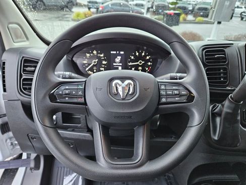 Used 2025 RAM ProMaster 2500 w/ Convenience Group image 20