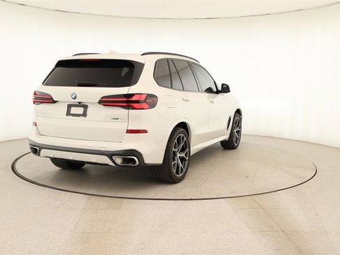 Used 2024 BMW X5 sDrive40i w/ M Sport Package image 6
