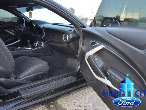 Used 2020 Chevrolet Camaro LT RWD image 13