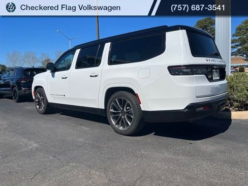 Used 2024 Jeep Grand Wagoneer L Series II w/ Quick Order Packagew 28T image 4