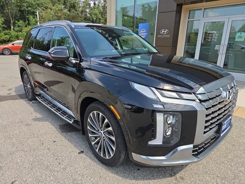 Certified 2023 Hyundai Palisade Calligraphy w/ Winter Package AWD/4WD image 1