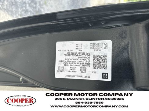 Used 2025 Chevrolet Express 3500 LS RWD image 27