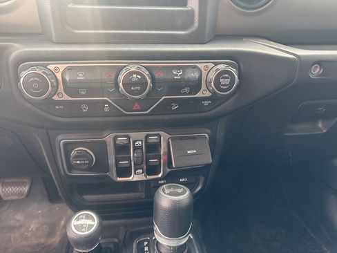 Used 2021 Jeep Wrangler Unlimited Sport image 13