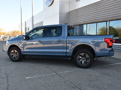 Used 2023 Ford F150 Lightning Lariat image 3