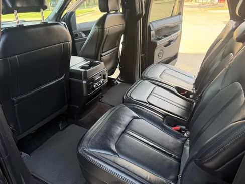 Used 2019 Ford Expedition Max Limited RWD image 14
