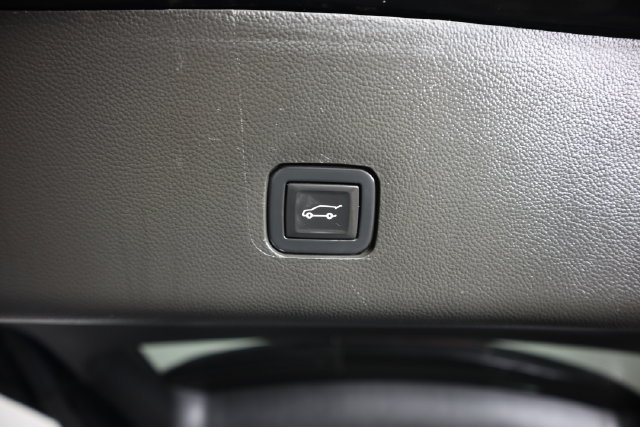 Used 2020 Chevrolet Traverse LT AWD/4WD image 58
