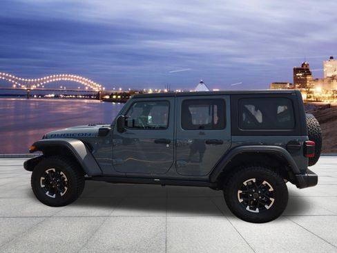 Used 2024 Jeep Wrangler Unlimited Rubicon 4xe AWD/4WD image 3