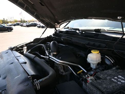 Used 2017 RAM 1500 Express w/ Express Value Package AWD/4WD image 21