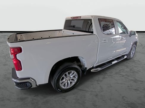 Used 2022 Chevrolet Silverado 1500 LT AWD/4WD image 14