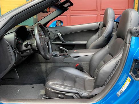 Used 2009 Chevrolet Corvette Convertible w/ Preferred Equipment Group RWD image 23