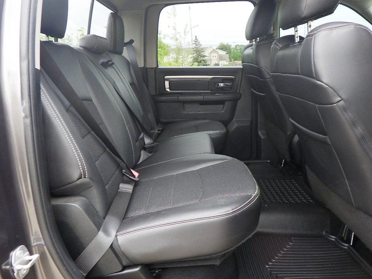 Used 2018 RAM 1500 Sport w/ Sport Premium Group AWD/4WD image 18