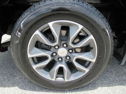 Used 2022 Chevrolet Silverado 1500 LT w/ All Star Edition Plus RWD image 8