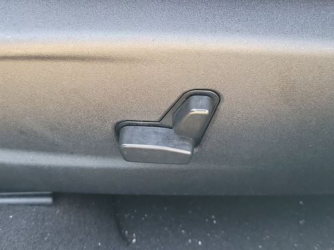 Used 2023 Dodge Charger SXT w/ Blacktop Package image 14