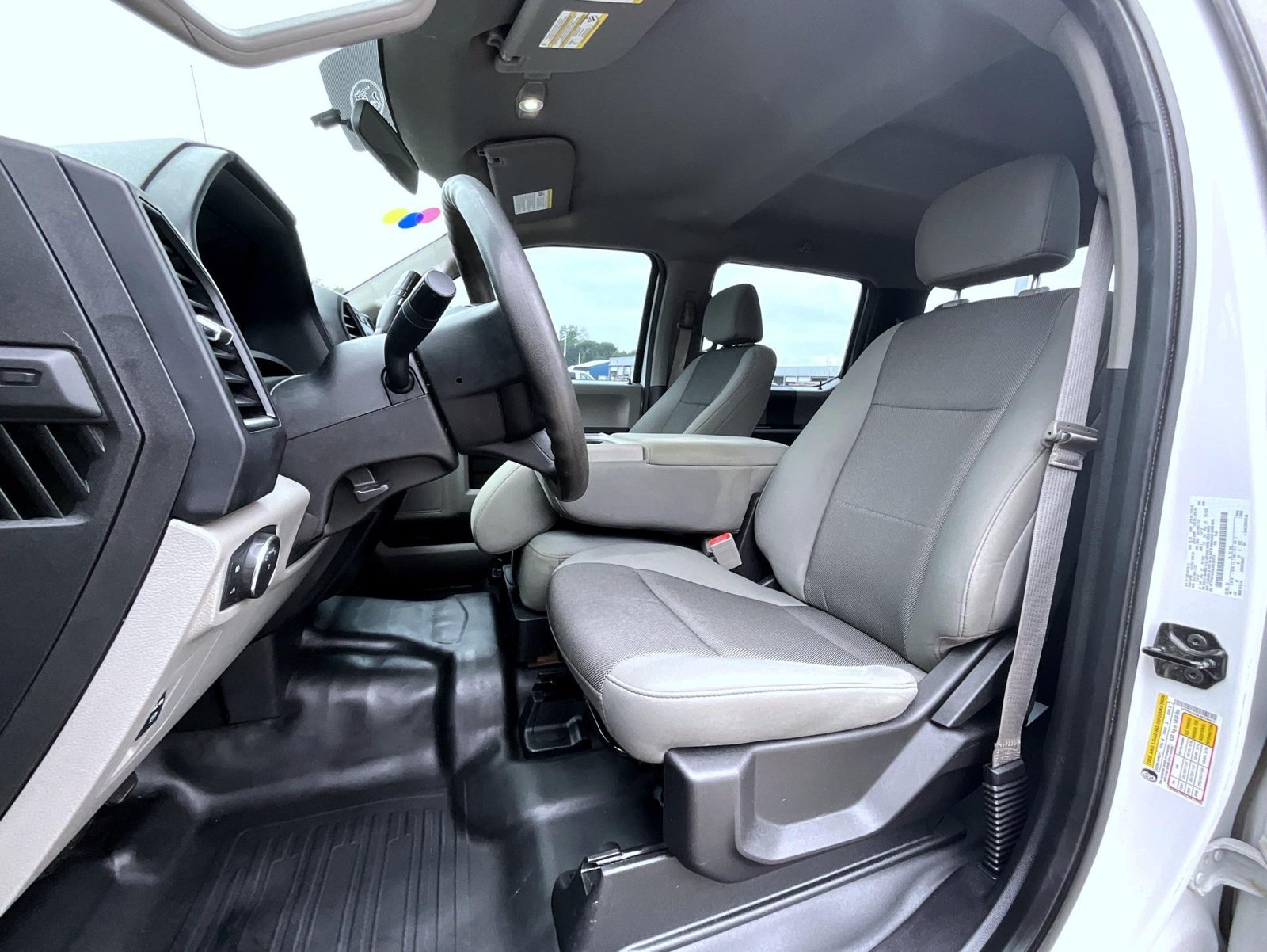 Used 2018 Ford F150 XL w/ Equipment Group 101A Mid AWD/4WD image 12
