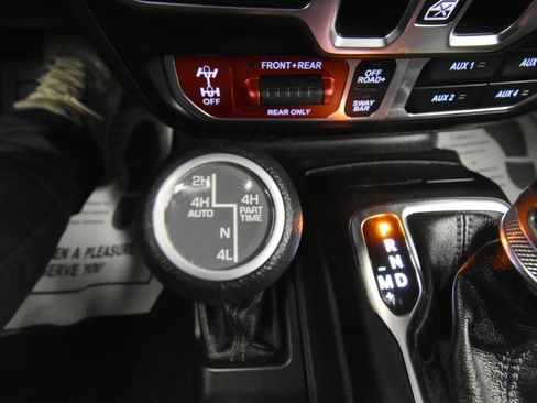 Used 2025 Jeep Wrangler Unlimited Rubicon 4xe AWD/4WD image 35