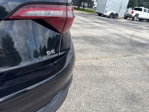 Used 2024 Volkswagen Jetta SE FWD image 4