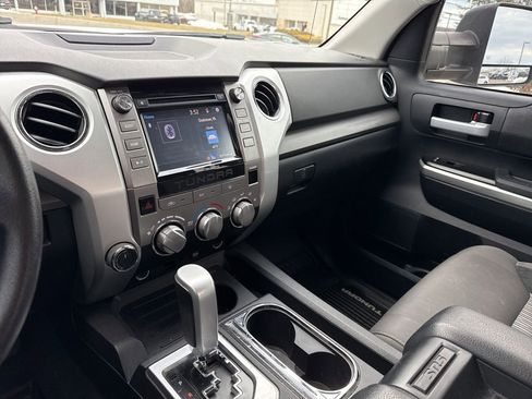 Used 2015 Toyota Tundra SR5 w/ SR5 Upgrade Package image 36