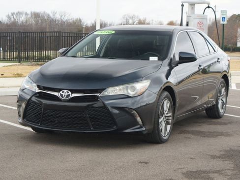 Used 2016 Toyota Camry SE image 22