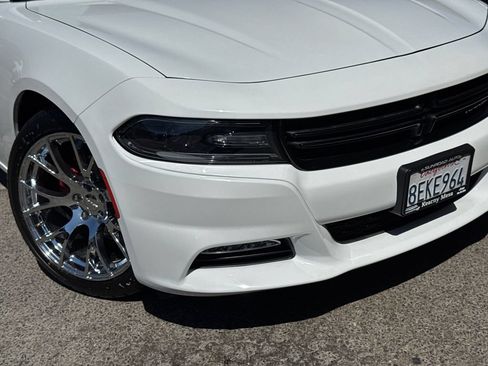 Used 2018 Dodge Charger SXT RWD image 6