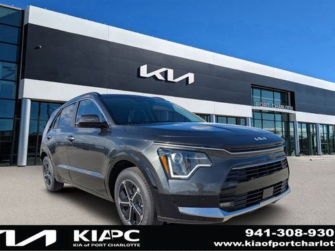 New 2025 Kia Niro SX image 1