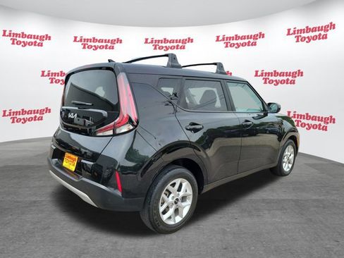 Used 2025 Kia Soul LX w/ LX Technology Package FWD image 15
