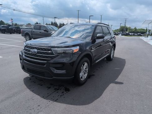 Certified 2022 Ford Explorer XLT AWD/4WD image 3