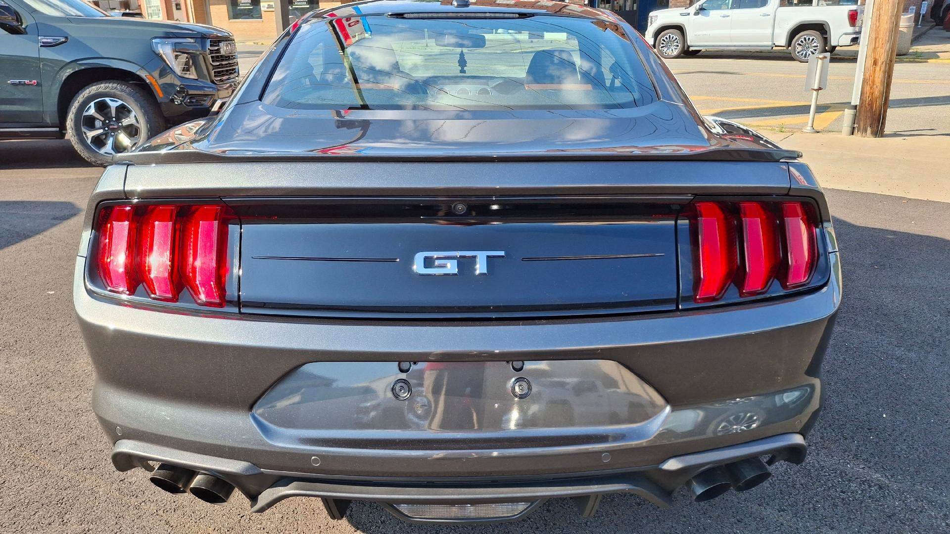 Used 2019 Ford Mustang GT Premium RWD image 5