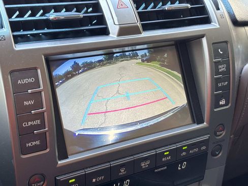 Used 2018 Lexus GX 460 Premium AWD/4WD image 25